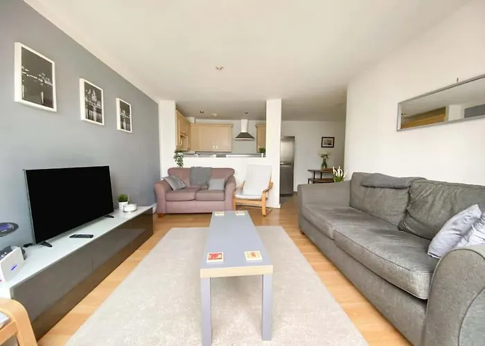 Liverpool One Beautifully Presented 2 Bedroom Apartment
