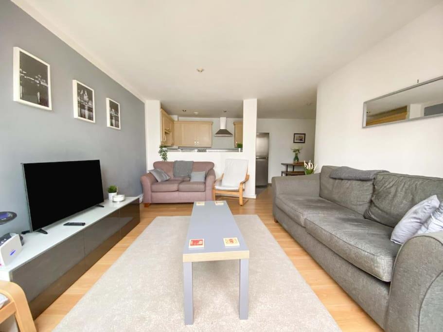 One Beautifully Presented 2 Bedroom Apartment Liverpool